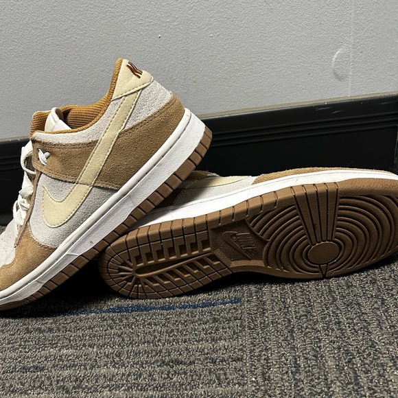 Nike Dunk Low Retro PRM Medium Curry Sail Fossil Brown - Picture 2 of 4
